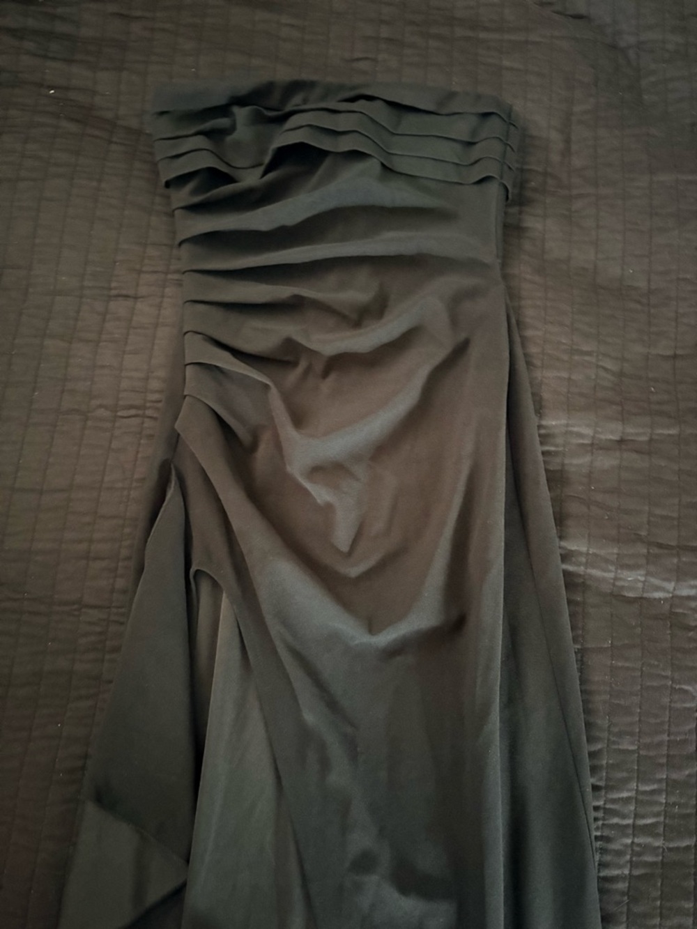 Classic Black Strapless Ruched Evening Dress